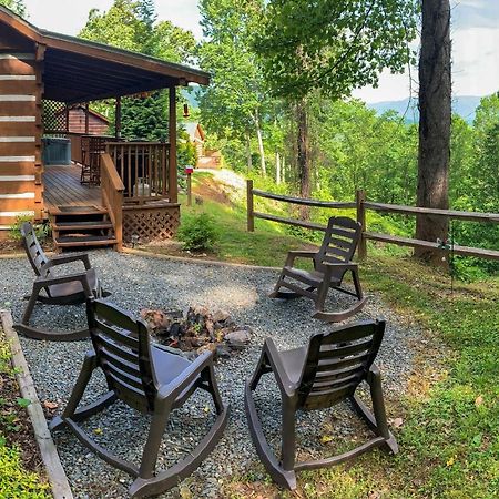 Cozy Cabin With Hot Tub And Smoky Mountain Views! Villa Bryson City Exterior photo