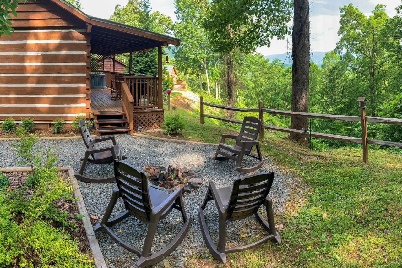 Cozy Cabin With Hot Tub And Smoky Mountain Views! Villa Bryson City Exterior photo