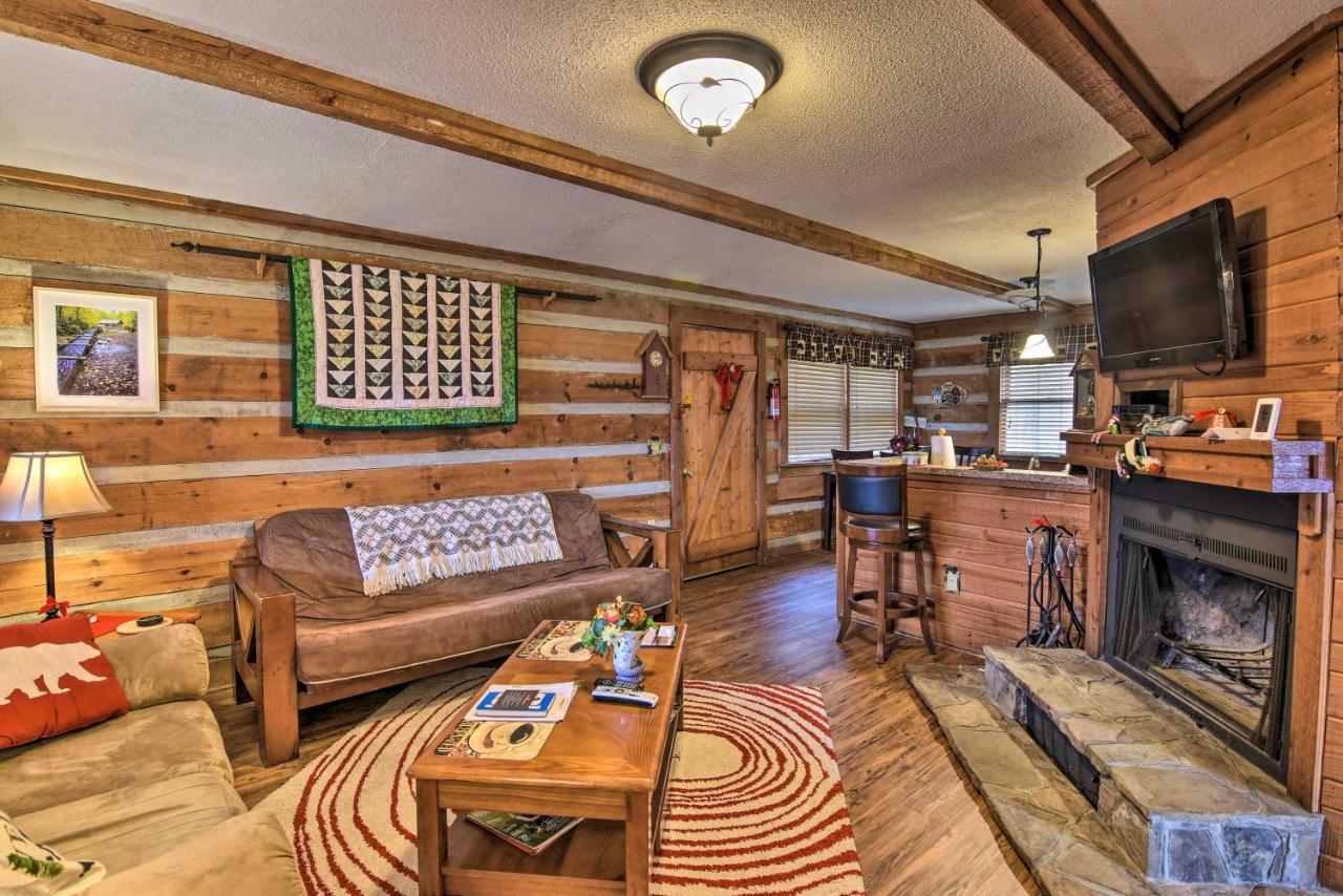 Cozy Cabin With Hot Tub And Smoky Mountain Views! Villa Bryson City Exterior photo